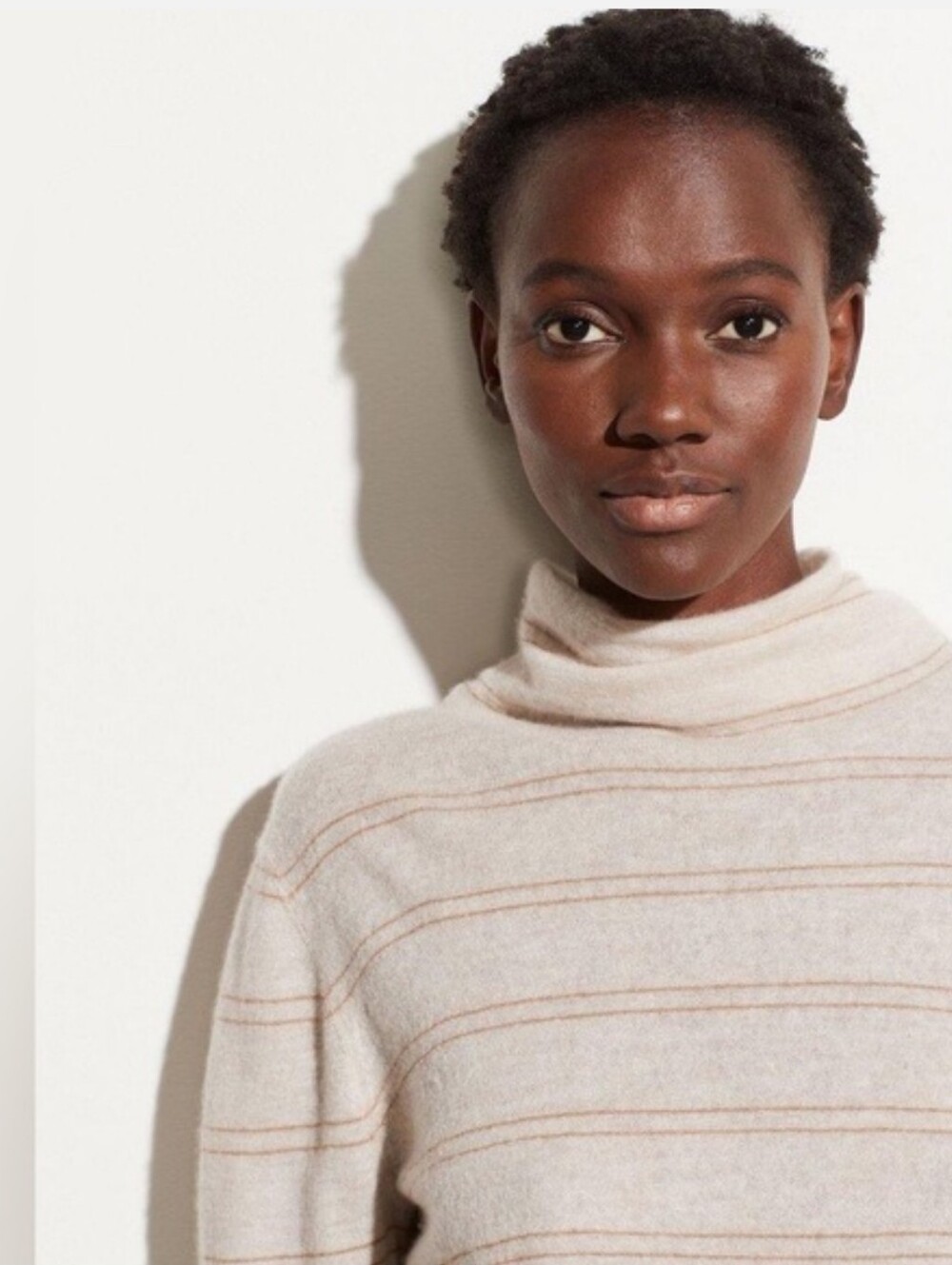 Vince Boiled Cashmere Striped Fitted Turtleneck Size Small Oat & Amber